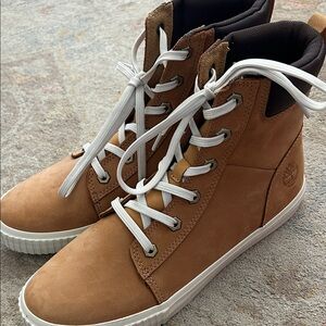 Timberland Woman’s Brown High-Top Sneakers SZ 9.5